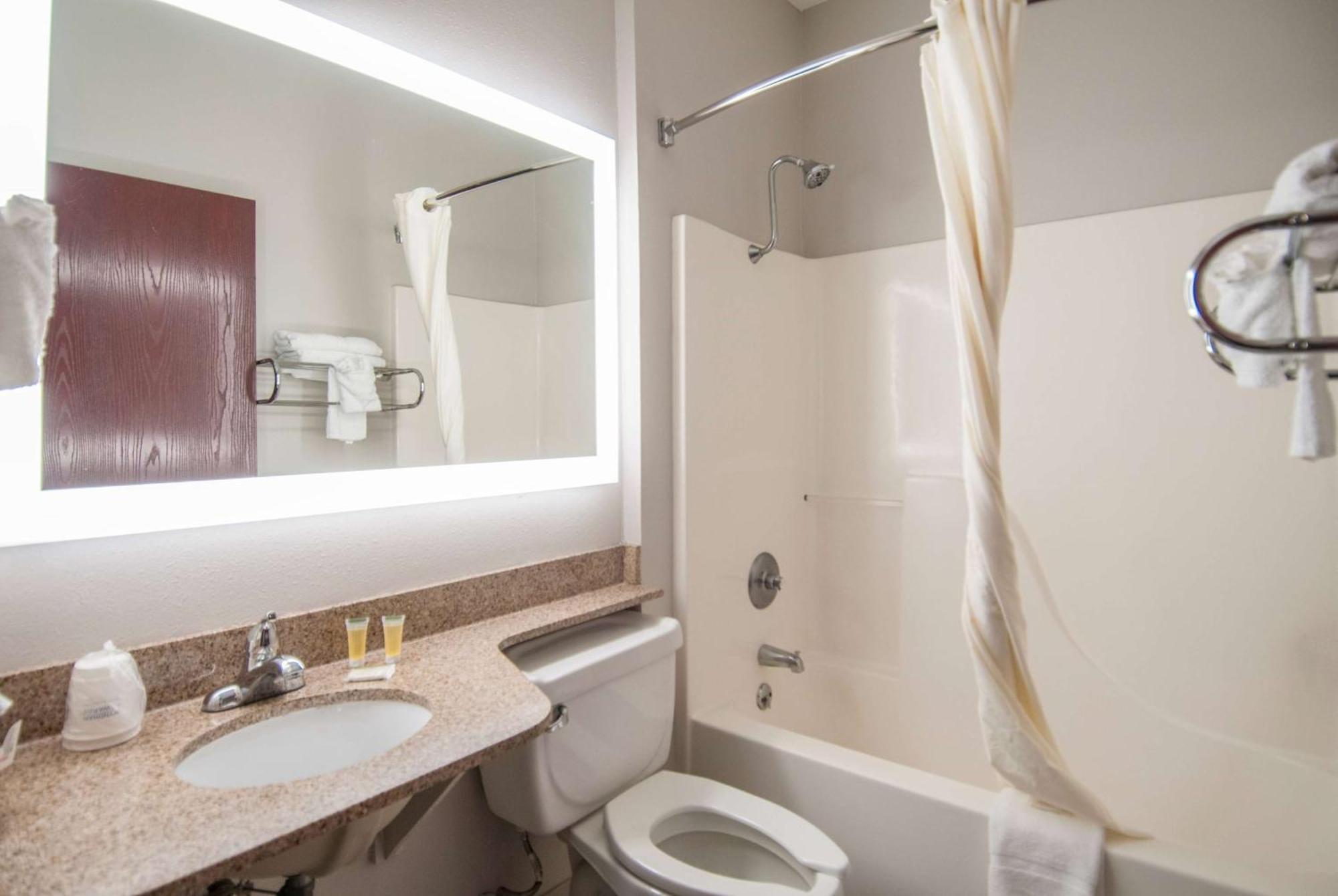 Microtel Inn And Suites Lafayette Ngoại thất bức ảnh